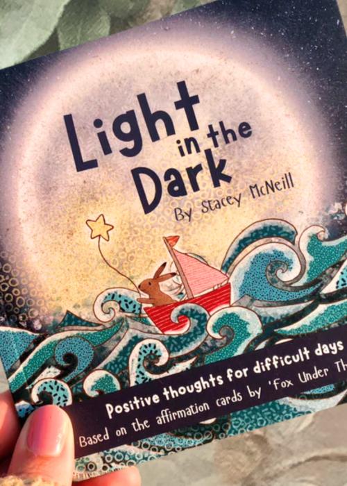 Fox Under the Moon | Light in the Dark - Positive Thoughts for Difficult Days | Mini Book 